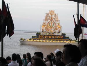 fête des eaux à Phnom Penh en Novembre